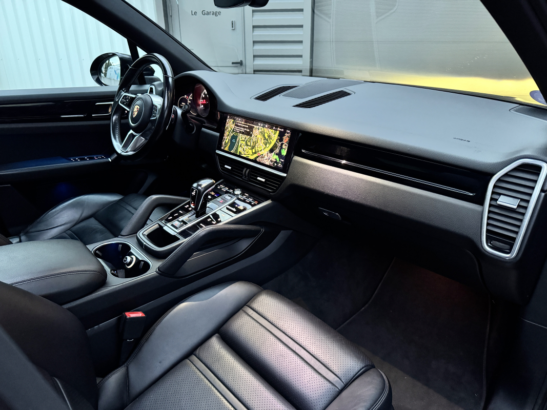 Porsche Cayenne — 11