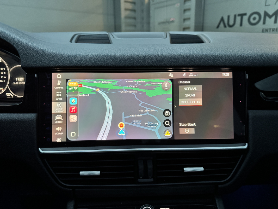 Porsche Cayenne — 21