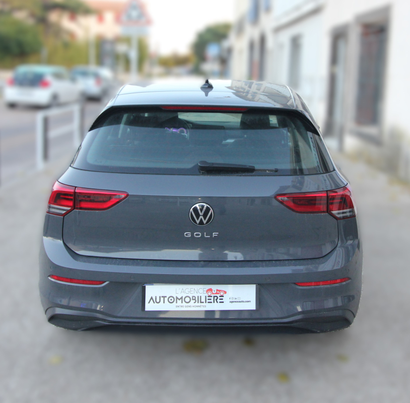 Volkswagen Golf — 3