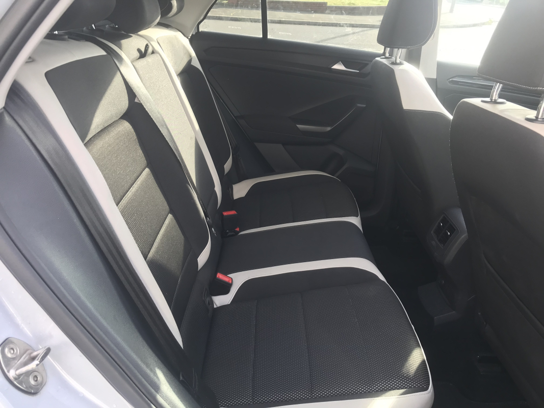 Volkswagen T-roc — 10