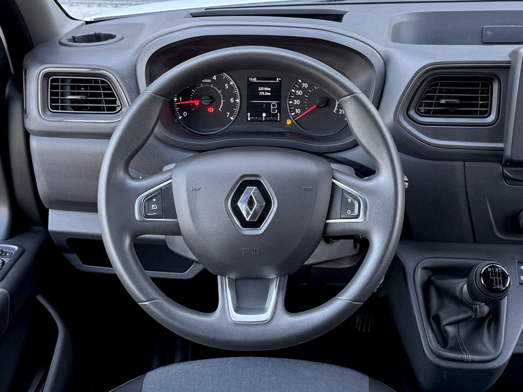 Renault Master — 6