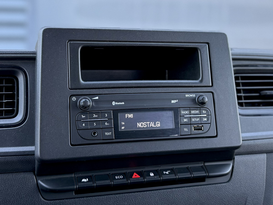Renault Master — 10
