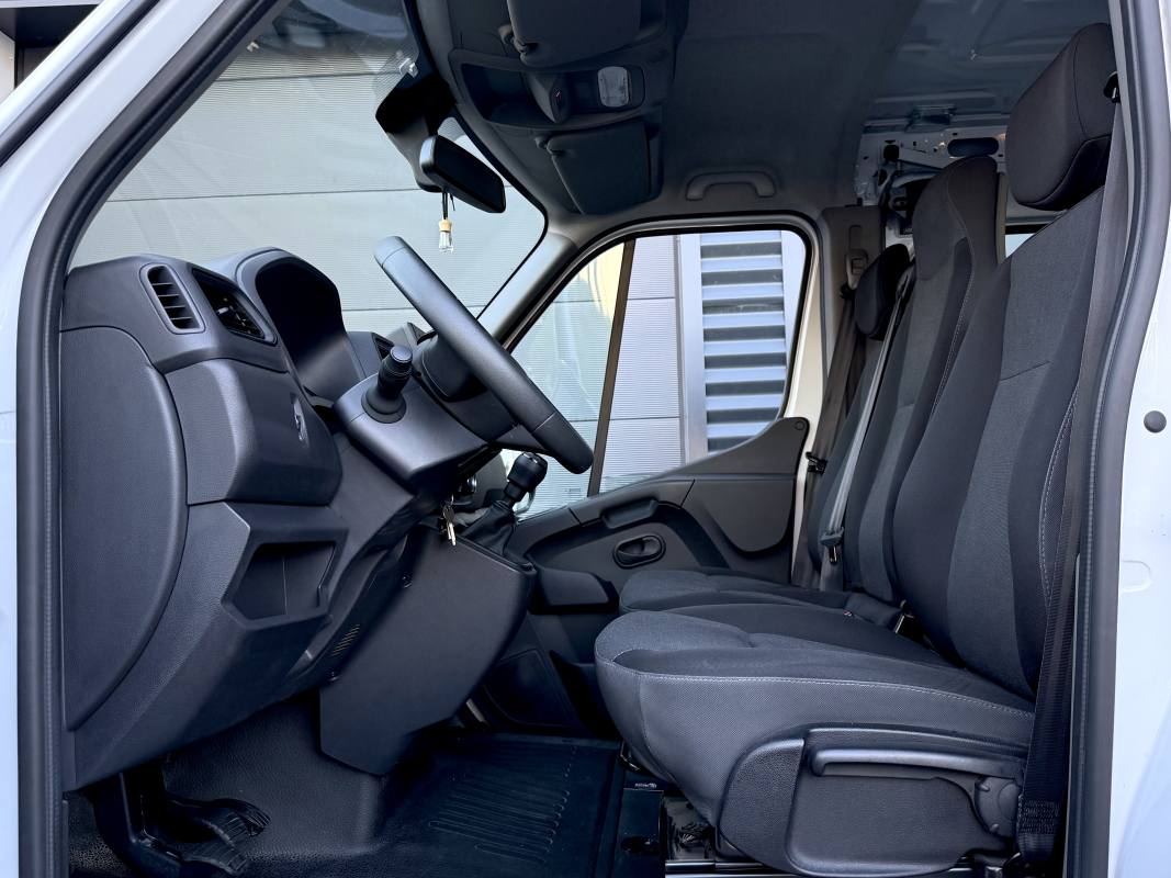 Renault Master — 4