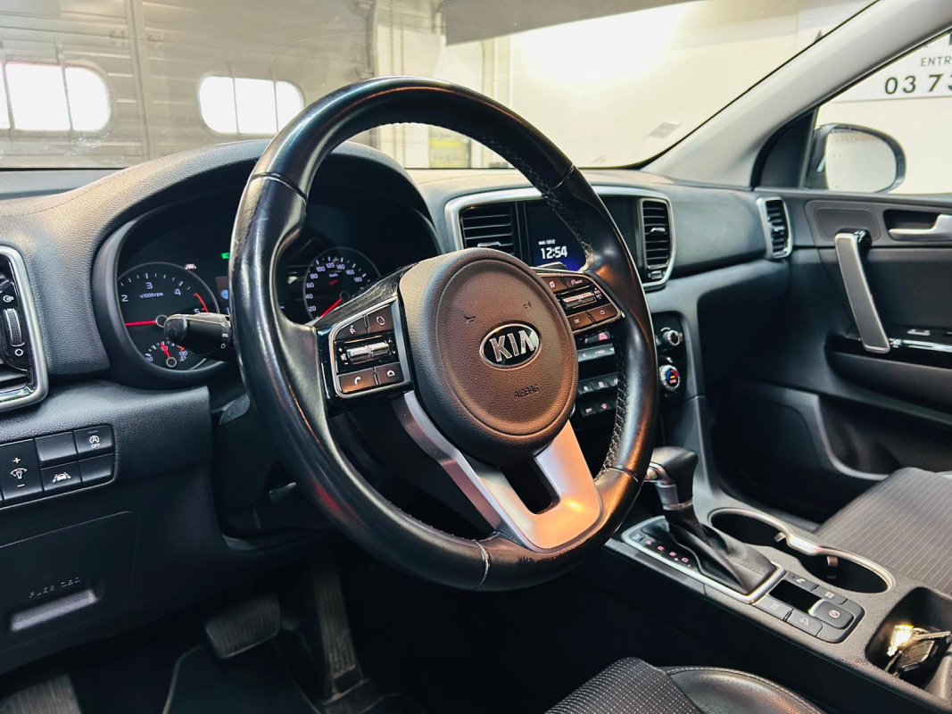 Kia Sportage — 12