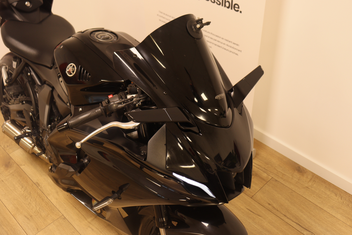 Yamaha YZF-R — 3