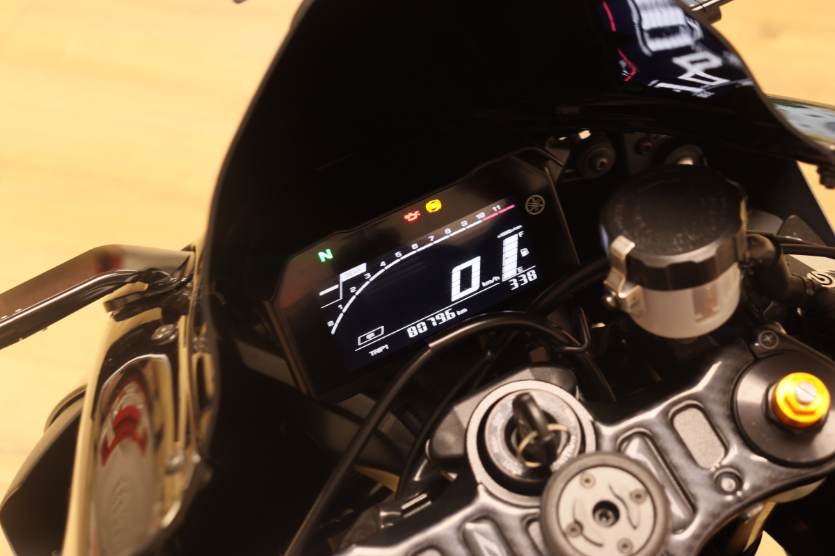 Yamaha YZF-R — 10