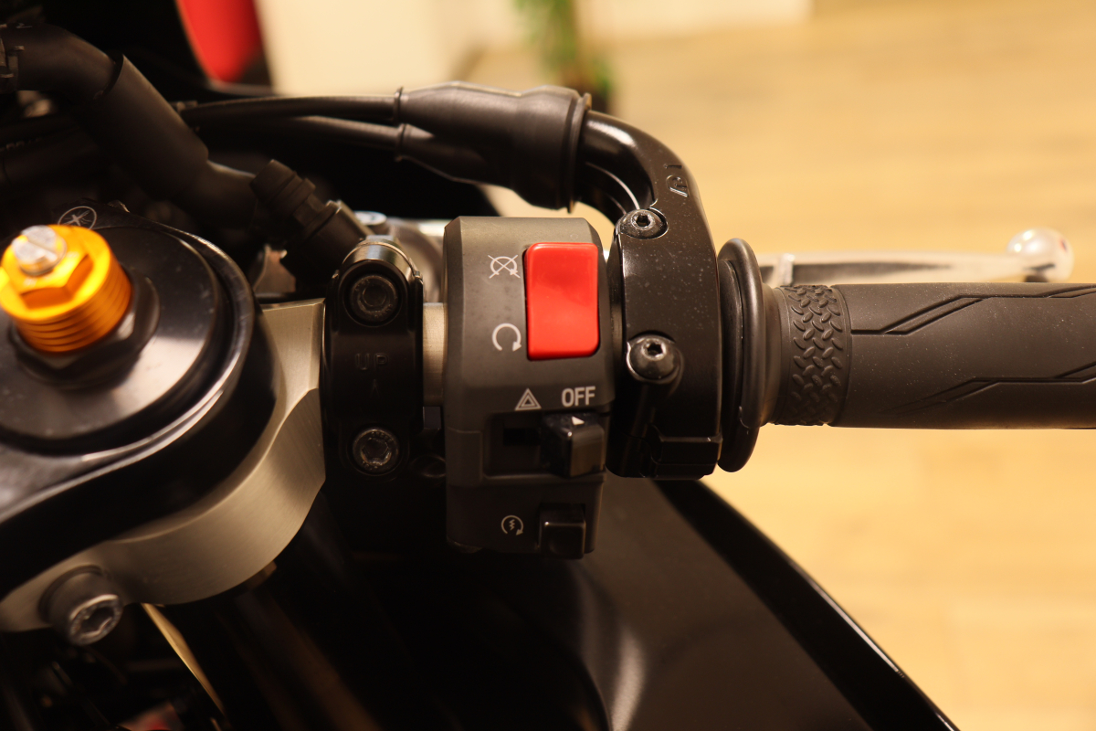 Yamaha YZF-R — 11
