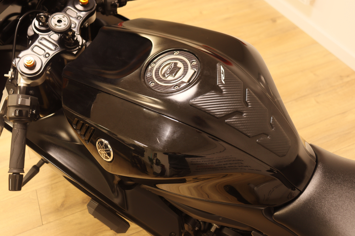 Yamaha YZF-R — 8