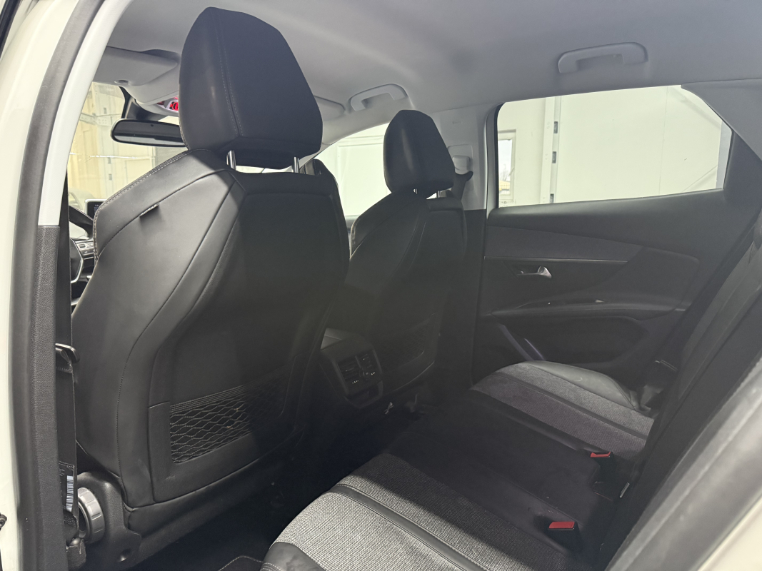 Peugeot 3008 — 12