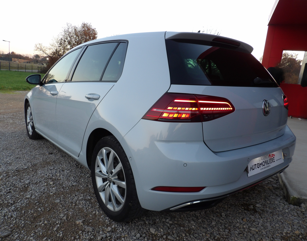 Volkswagen Golf — 5