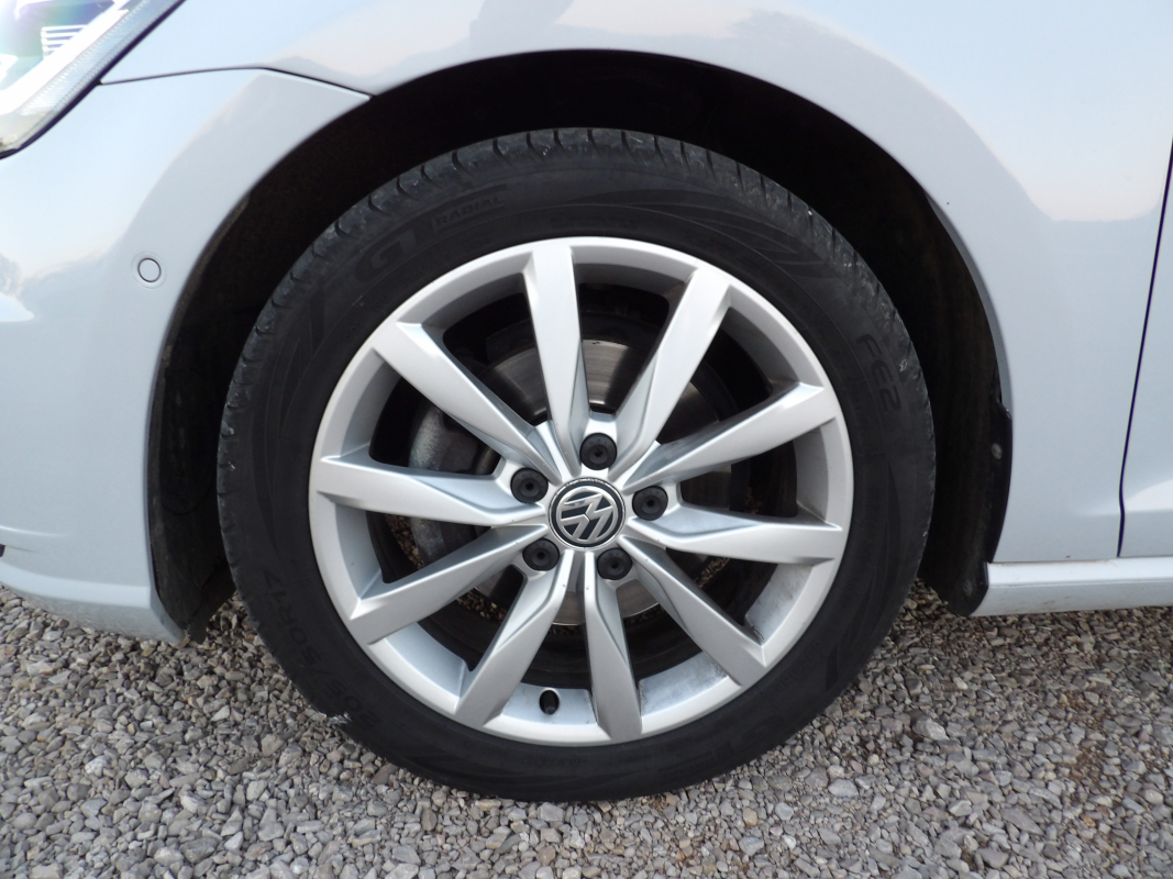Volkswagen Golf — 12