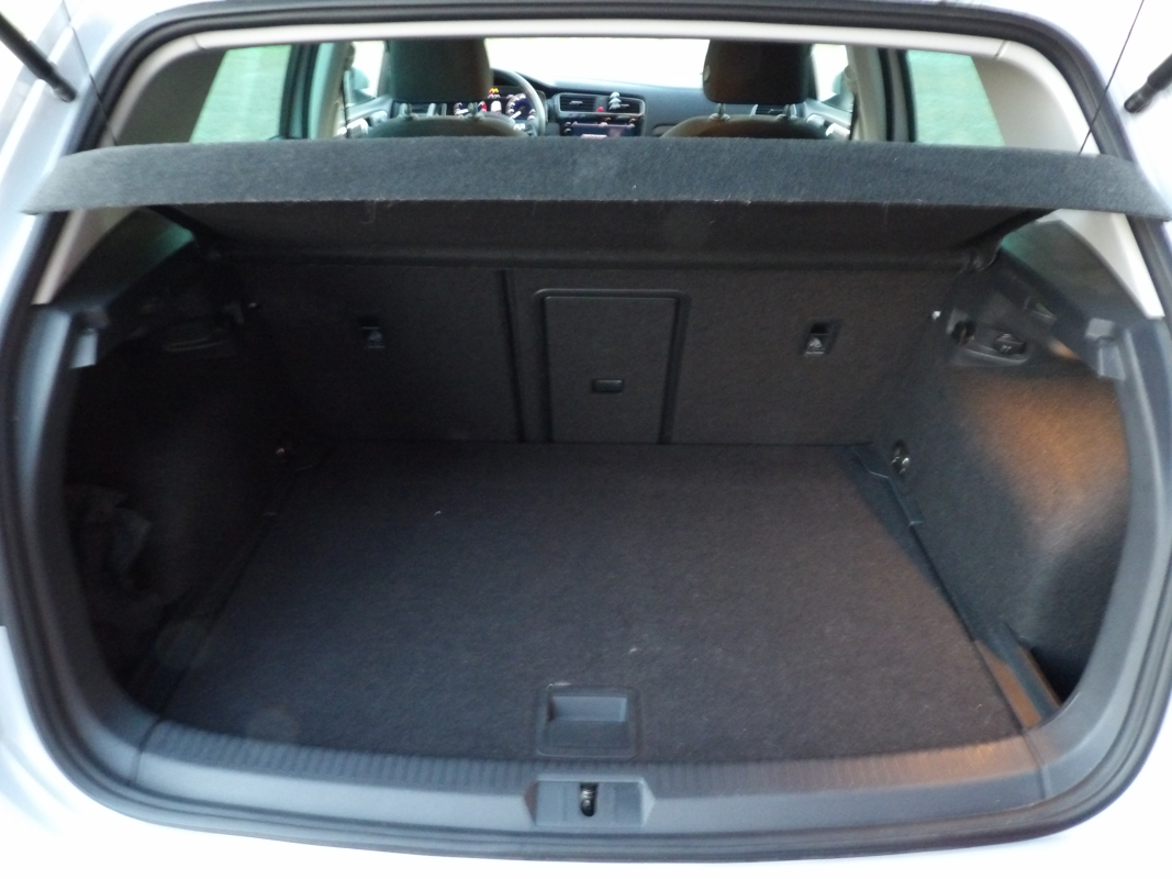 Volkswagen Golf — 18