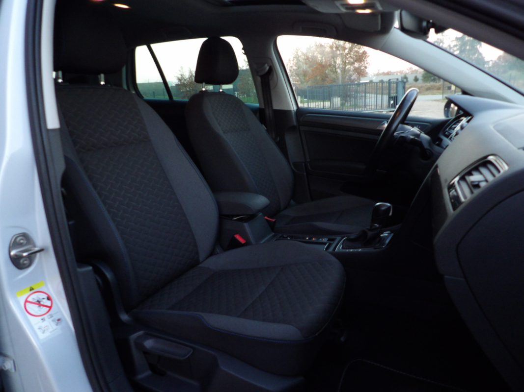 Volkswagen Golf — 26