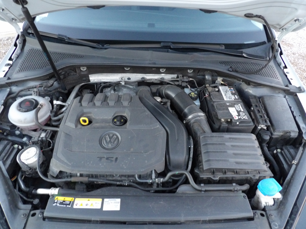 Volkswagen Golf — 40
