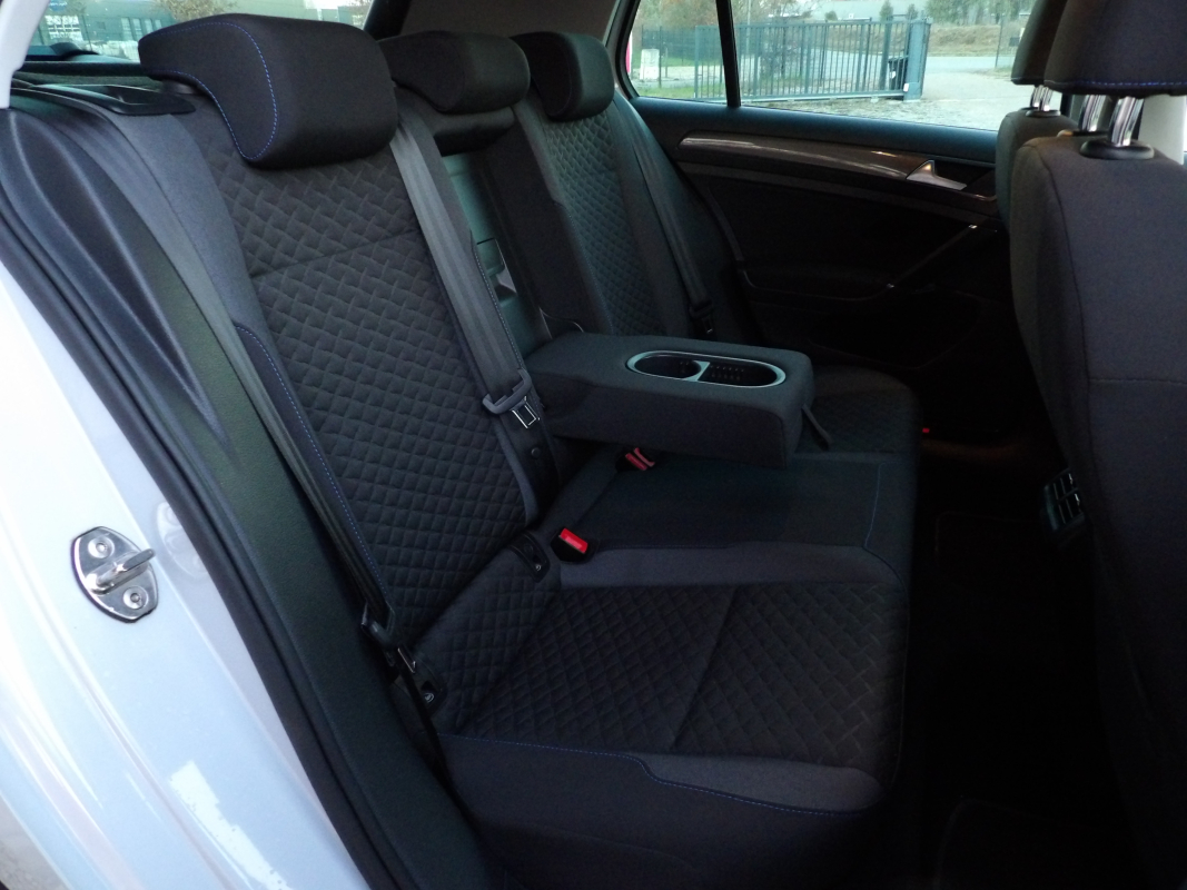 Volkswagen Golf — 20