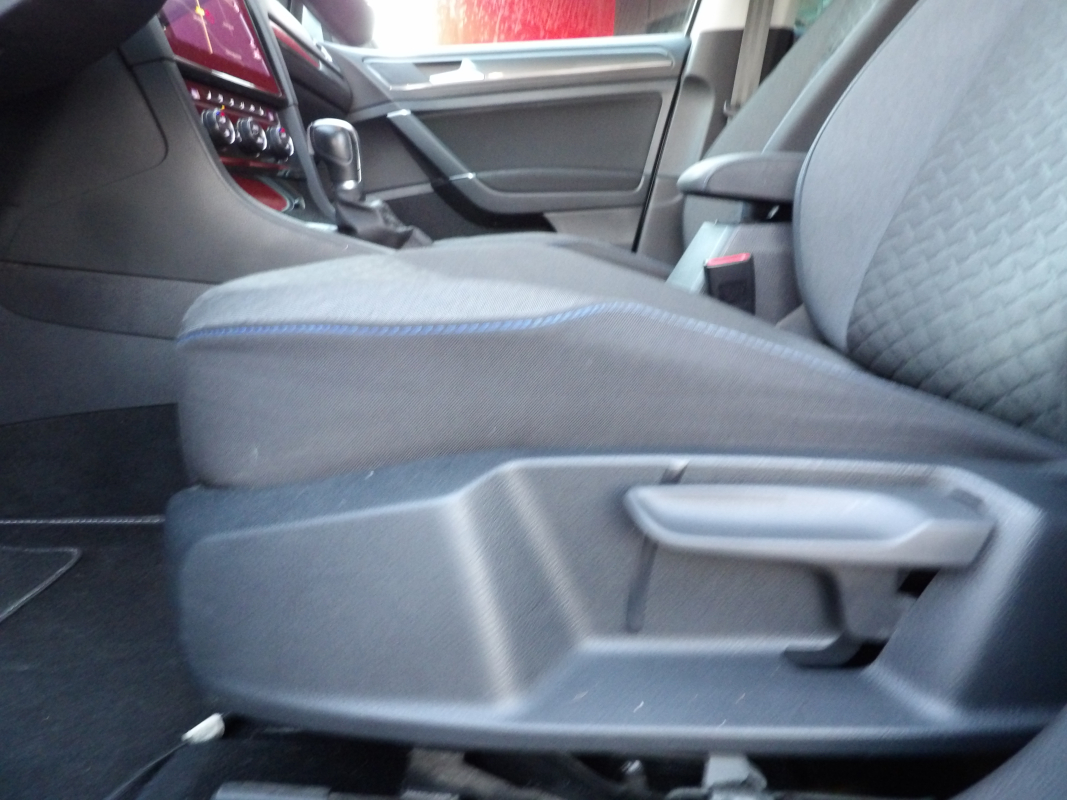 Volkswagen Golf — 27
