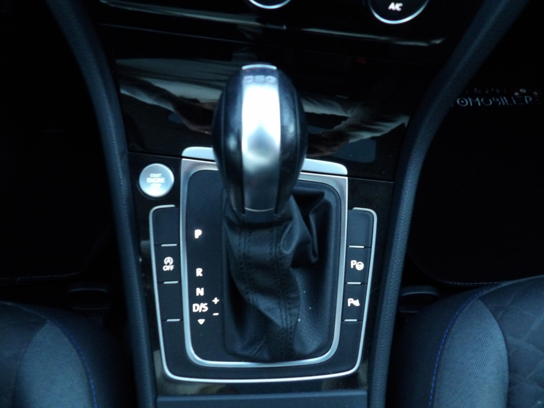 Volkswagen Golf — 24