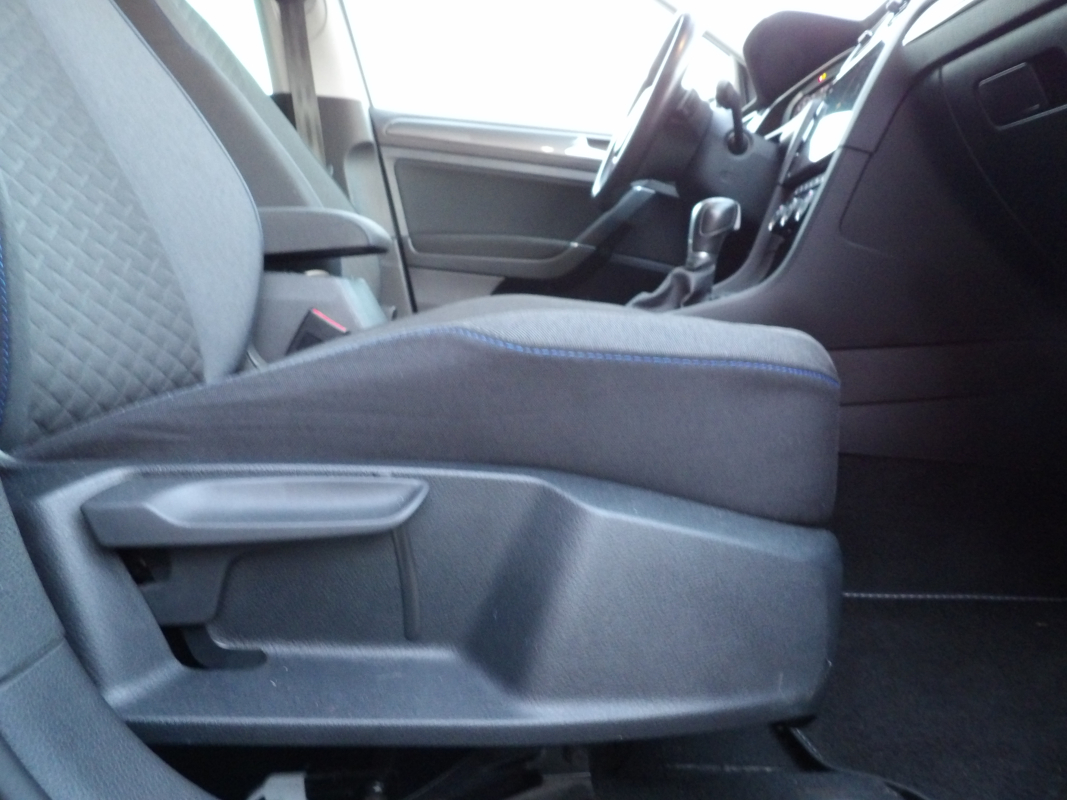 Volkswagen Golf — 28