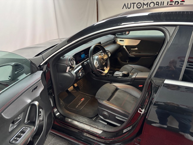 Mercedes Classe CLA — 13