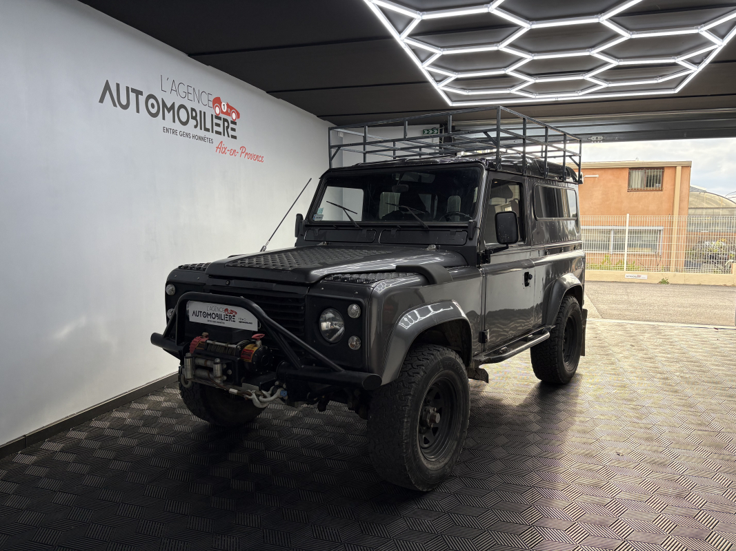 Land Rover Defender — 7