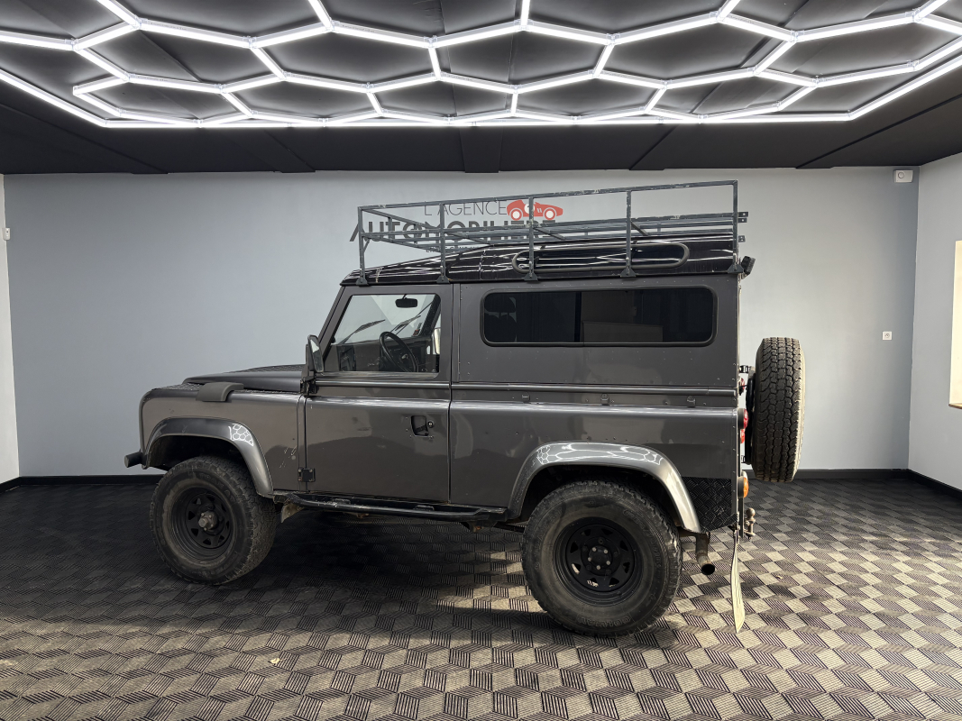 Land Rover Defender — 6