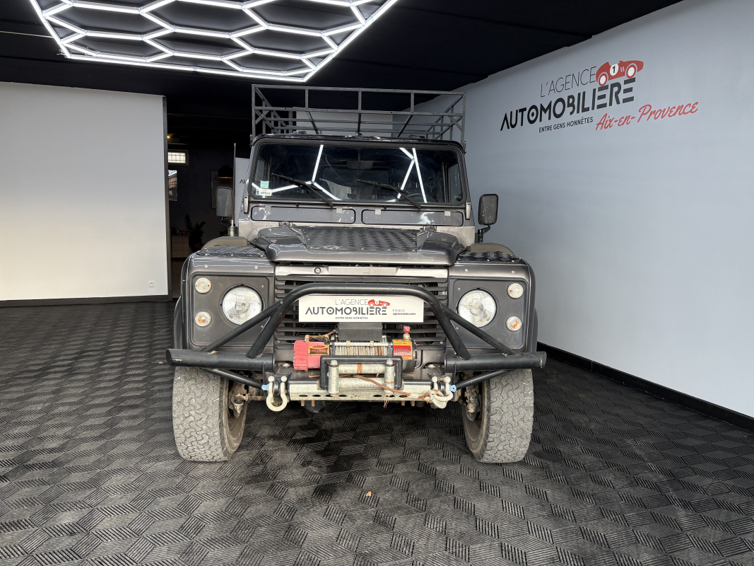 Land Rover Defender — 8