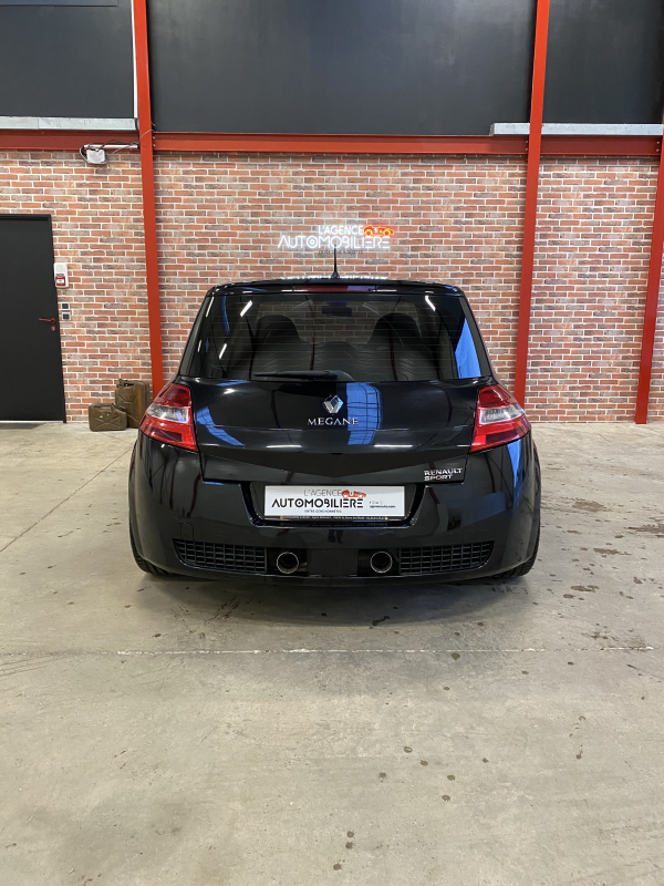 Renault Megane — 4