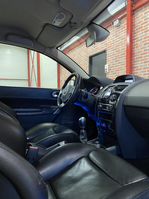 Renault Megane — 11