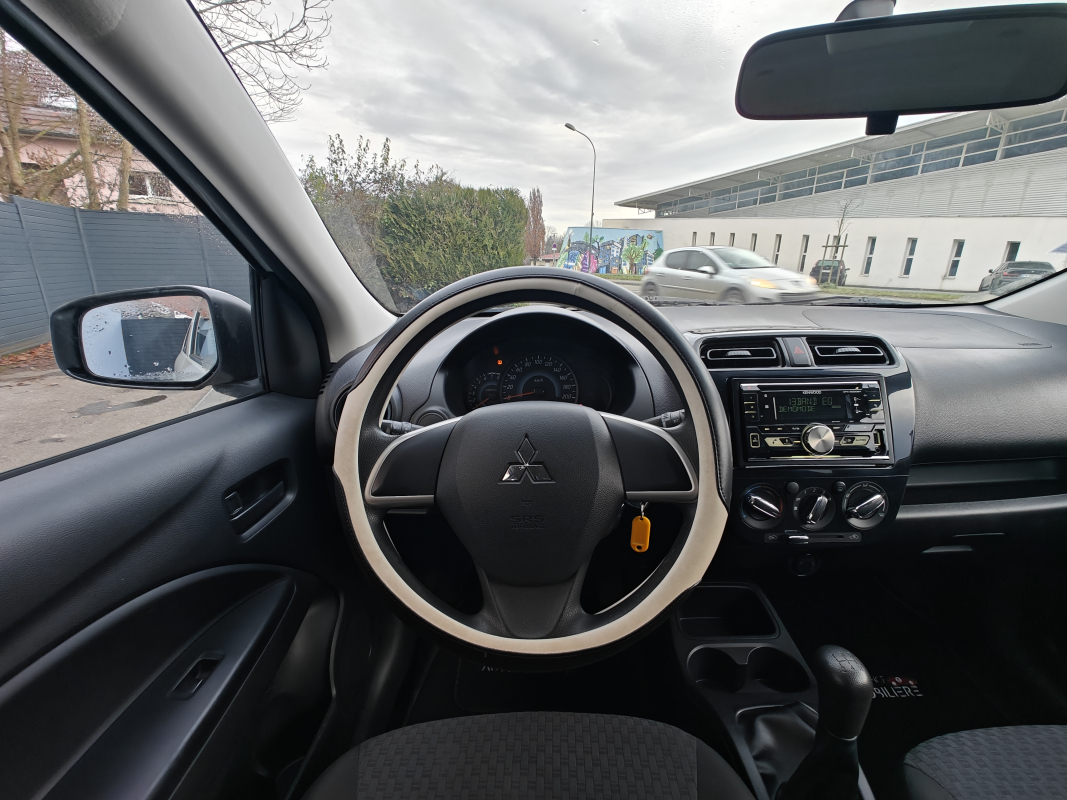 Mitsubishi Space Star — 19