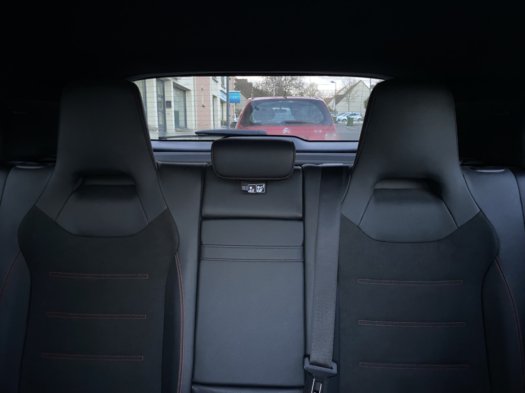 Mercedes Classe A — 33