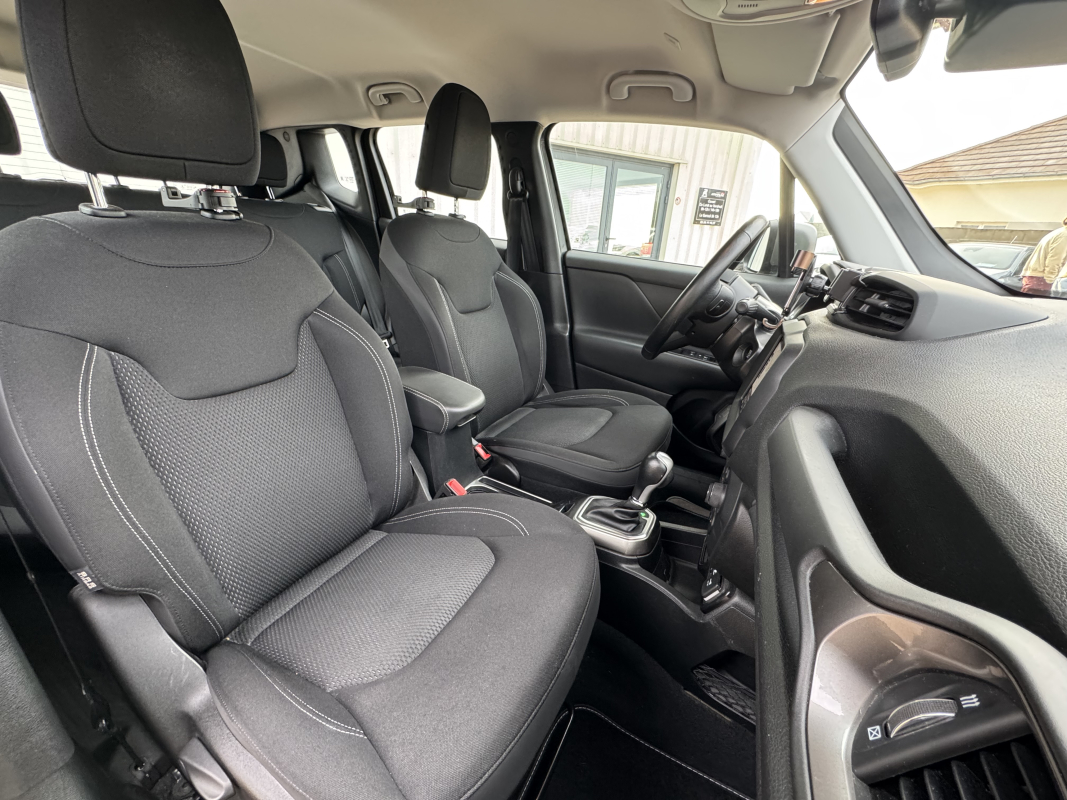Jeep Renegade — 16