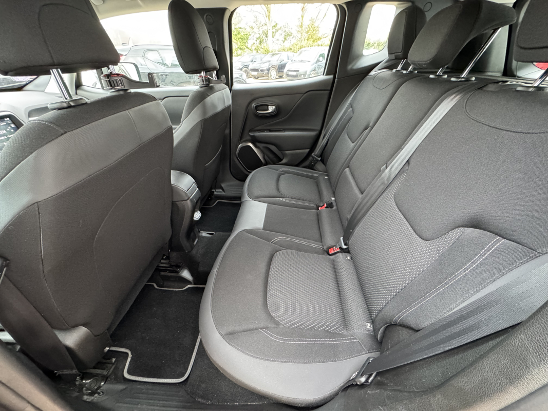 Jeep Renegade — 18