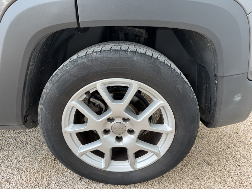 Jeep Renegade — 24