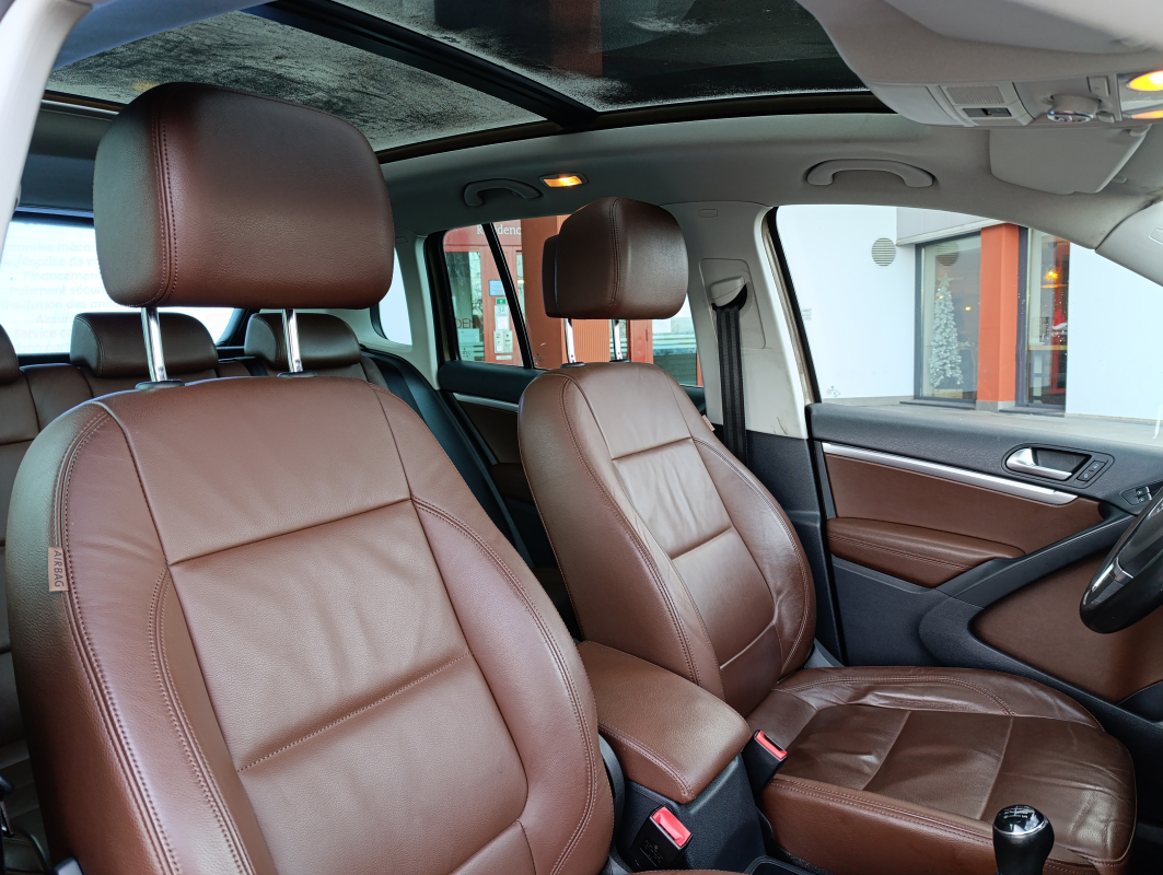 Volkswagen Tiguan — 15