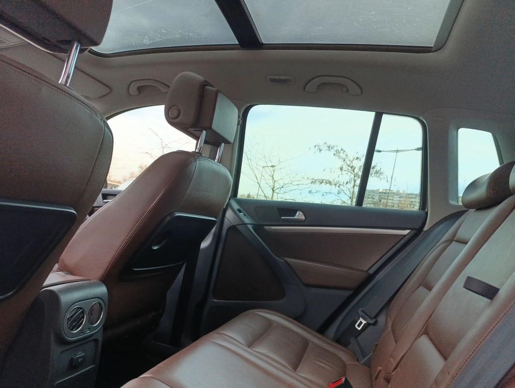Volkswagen Tiguan — 16