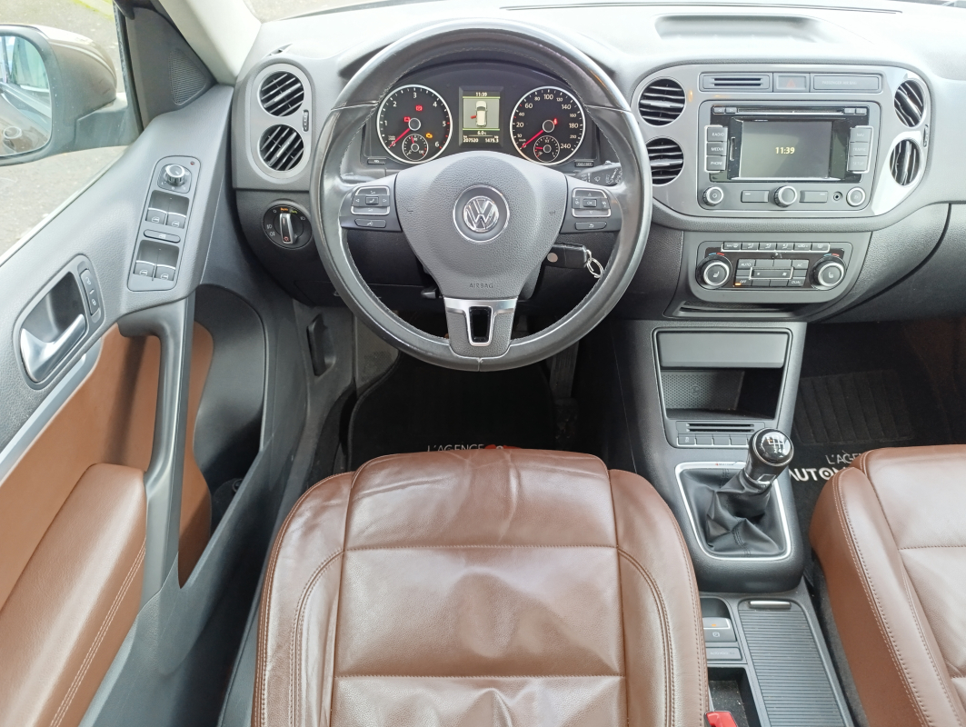 Volkswagen Tiguan — 19