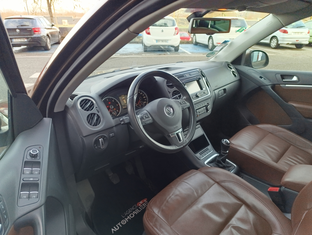 Volkswagen Tiguan — 27