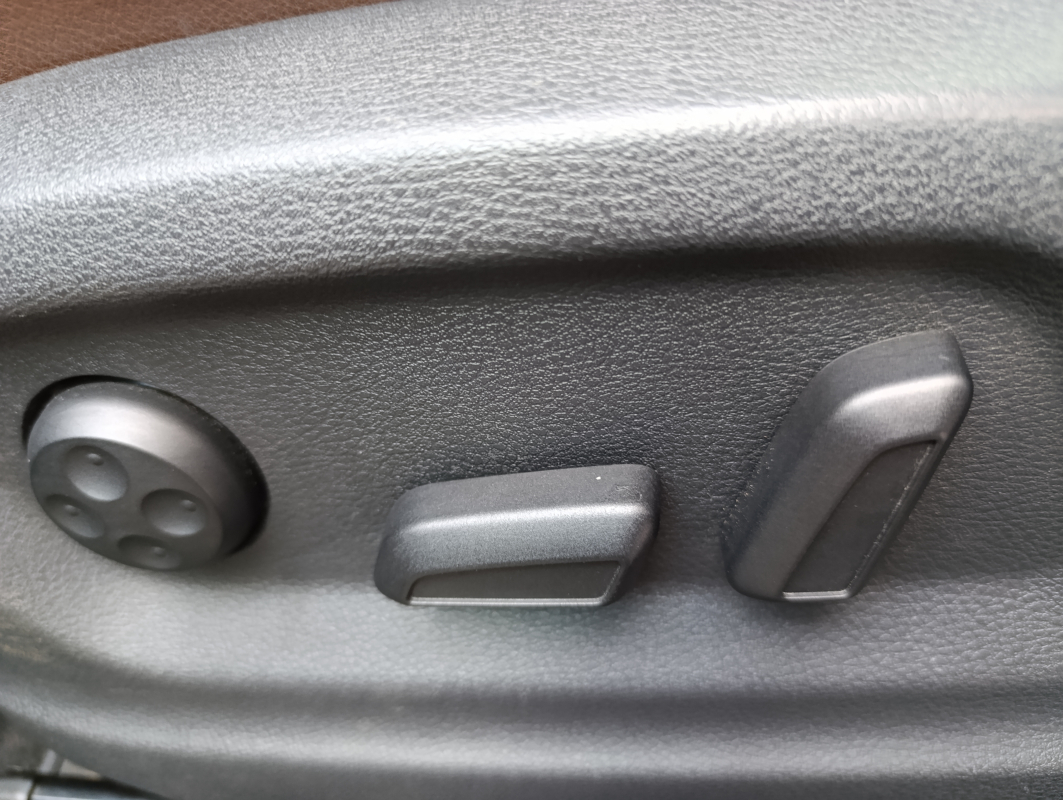 Volkswagen Tiguan — 37