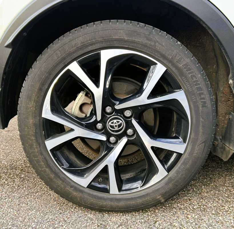 Toyota C-HR — 24
