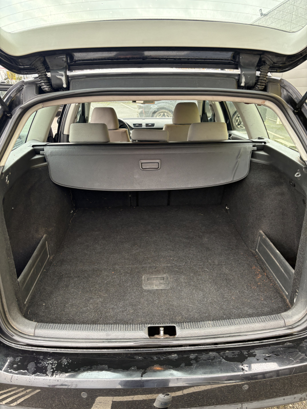 Volkswagen Passat SW — 12