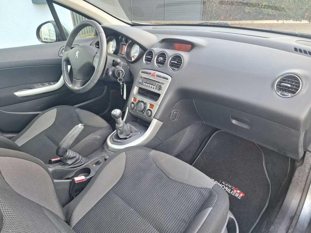 Peugeot 308 — 13
