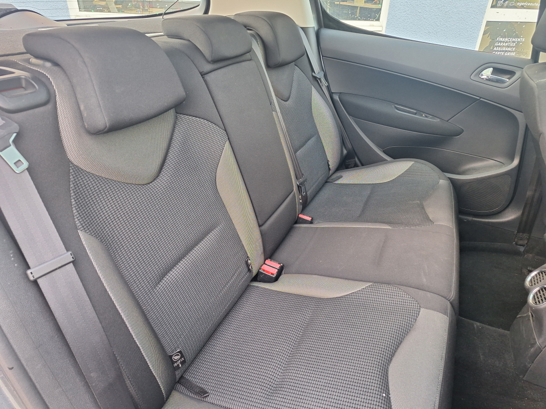 Peugeot 308 — 16