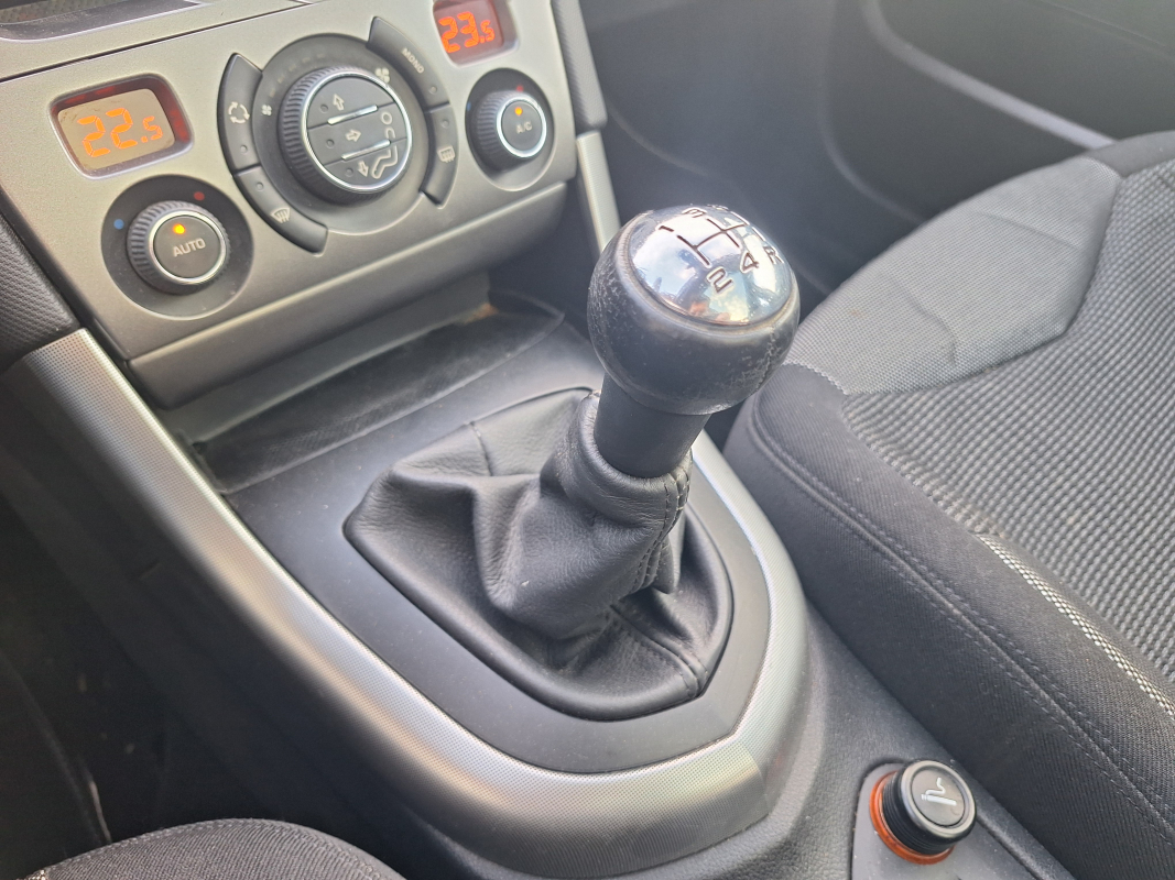 Peugeot 308 — 23