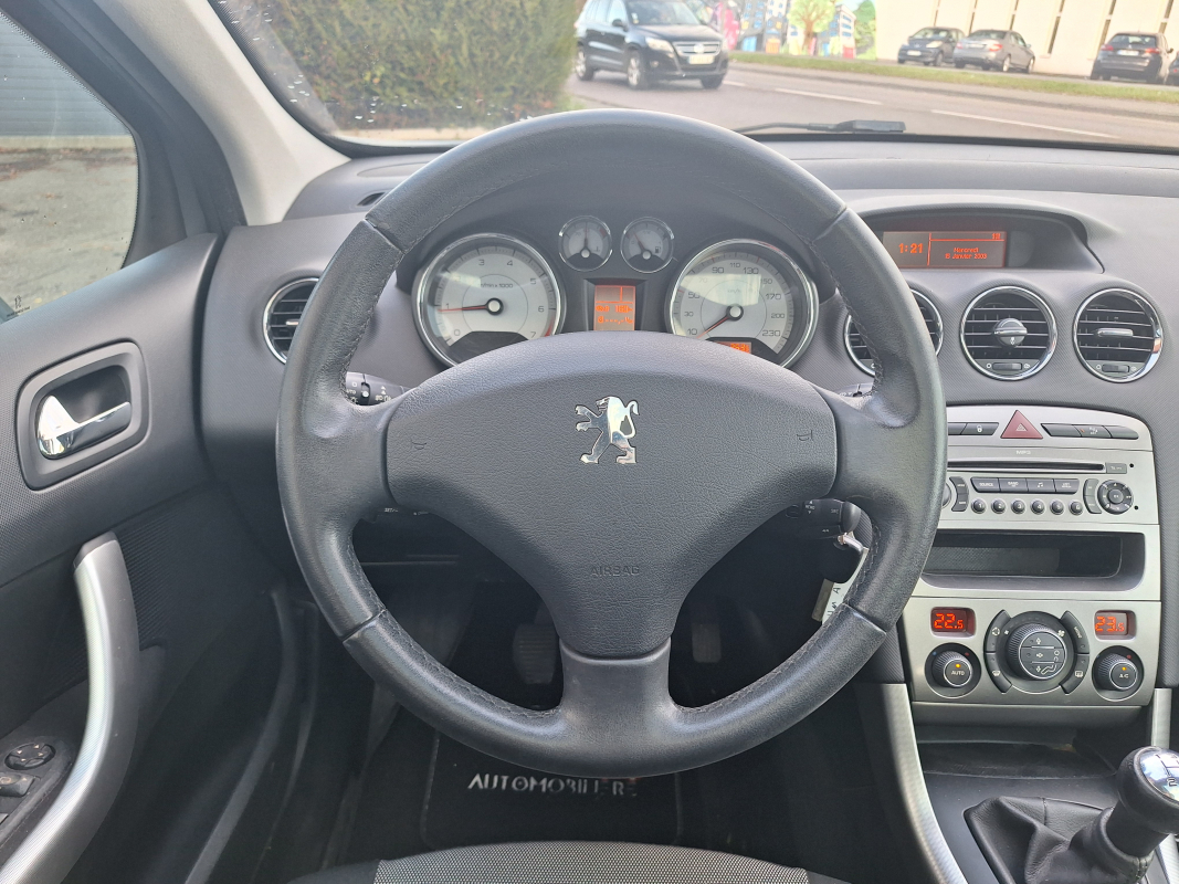 Peugeot 308 — 18