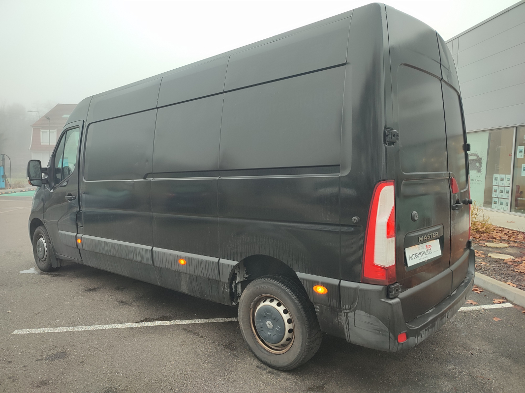 Renault Master — 3