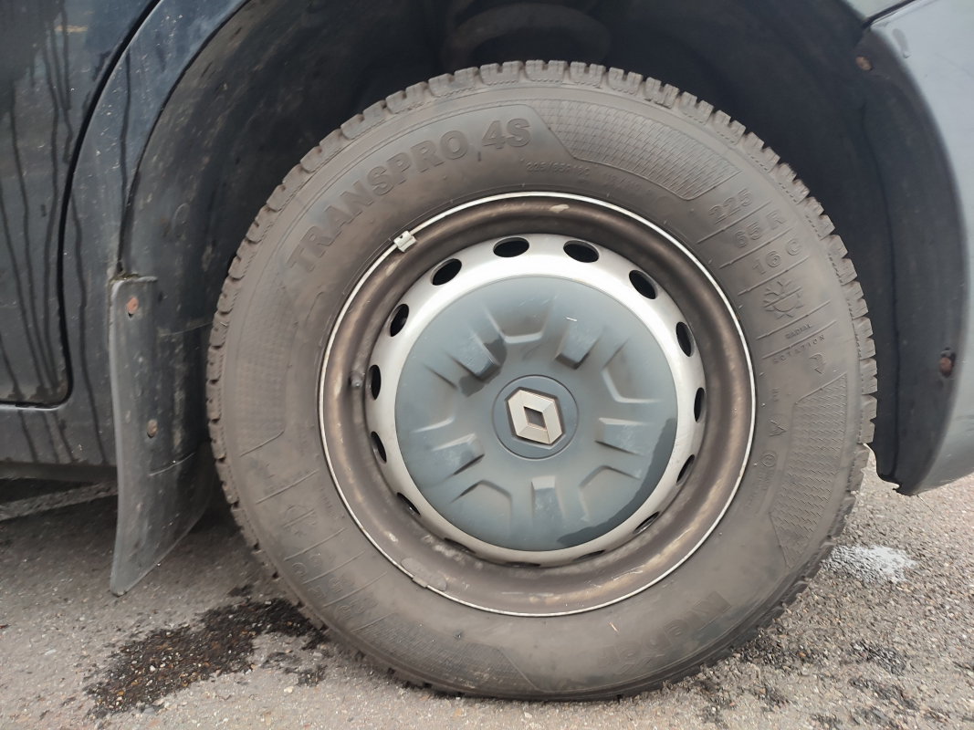 Renault Master — 24