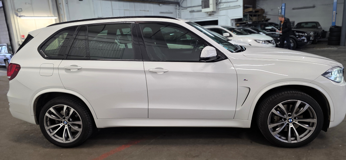 Bmw X5 — 7