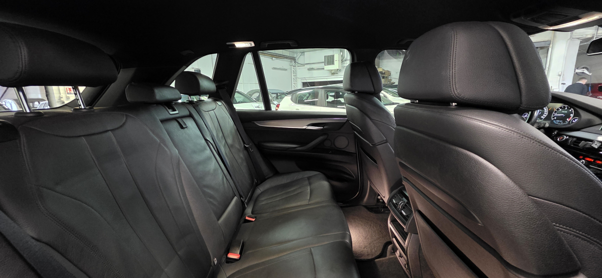 Bmw X5 — 30