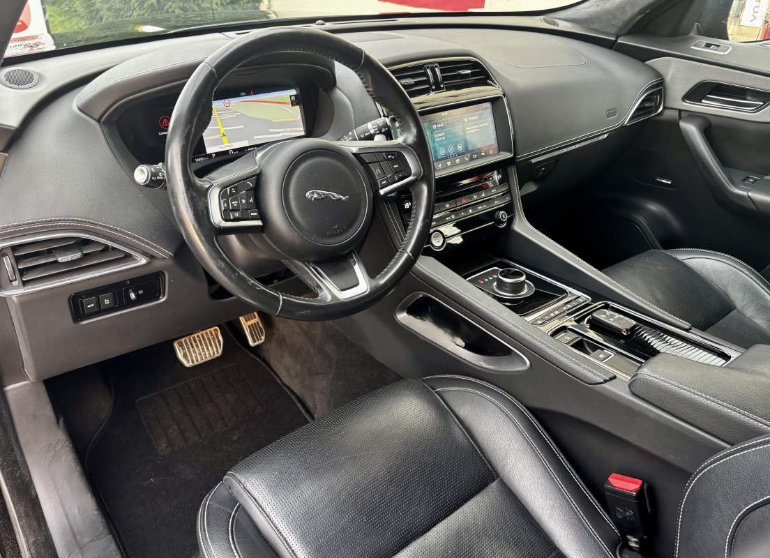 Jaguar F-Pace — 11