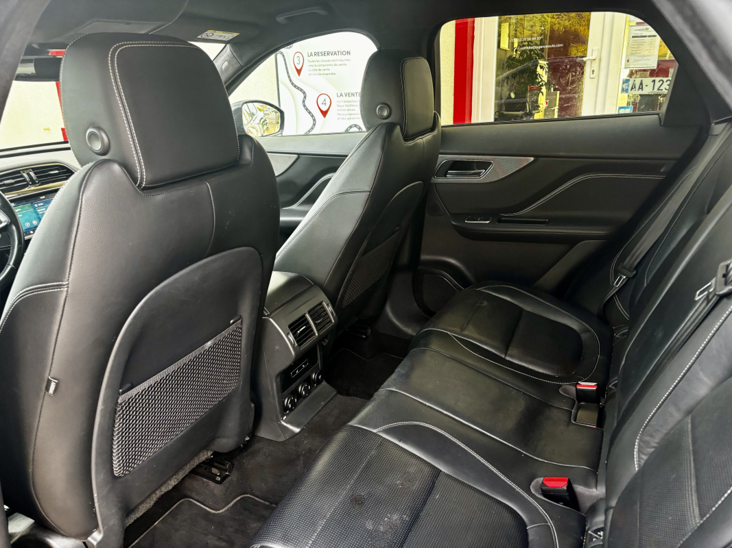 Jaguar F-Pace — 21